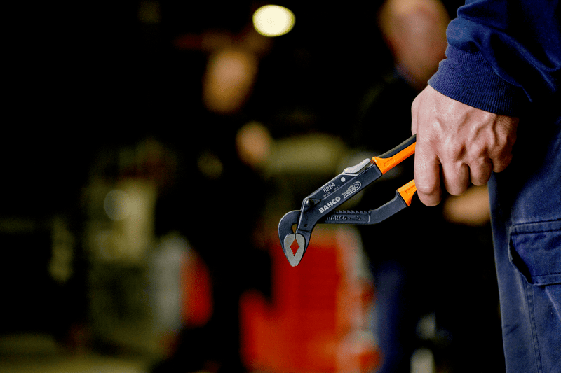 Alicate Articulado Pico Loro 10 BAHCO