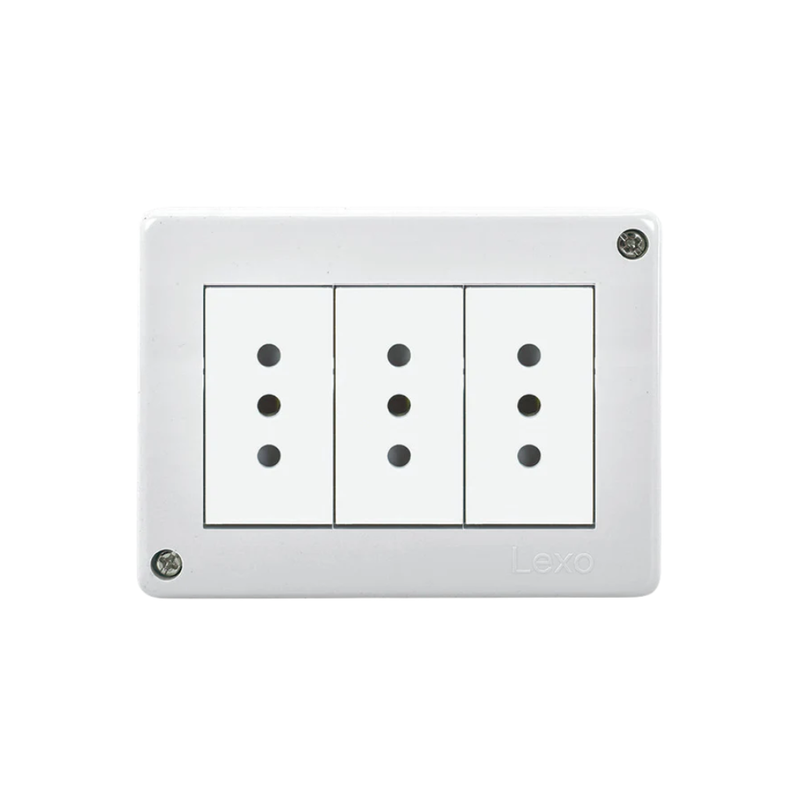 Hydrobox IP20 con toma corriente triple 10A 250V blanco