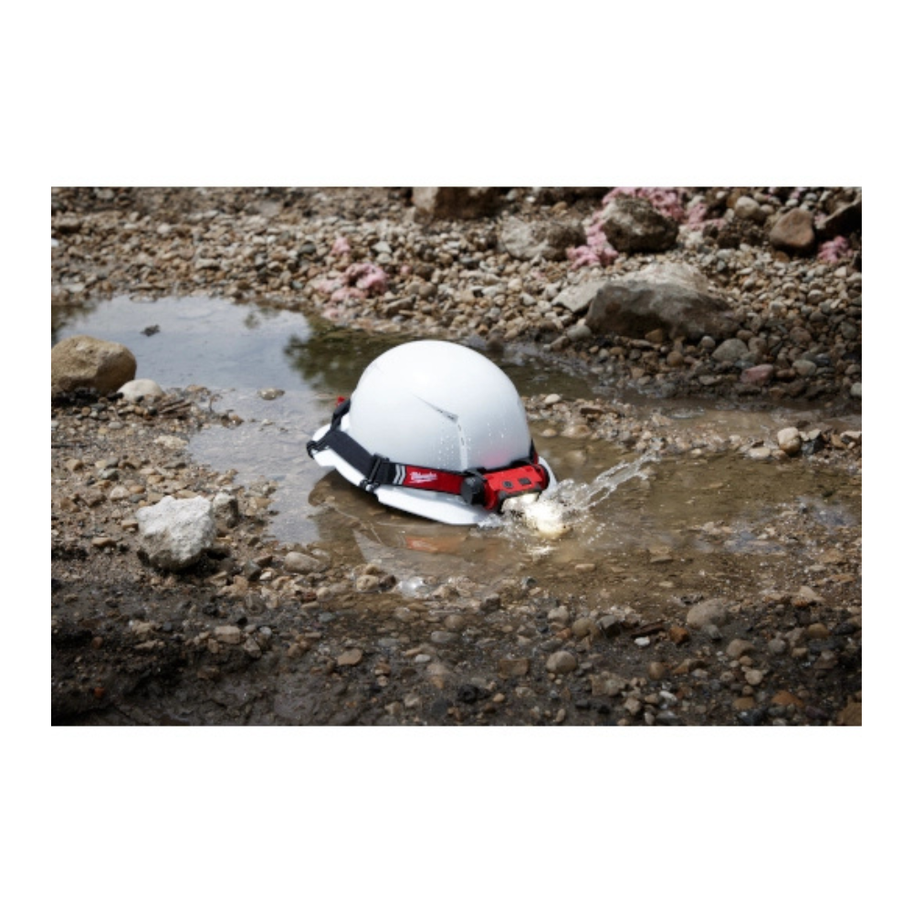 LINTERNA RECARGABLE DE CABEZA HD REDLITHIUM (2163-21) MILWAUKEE